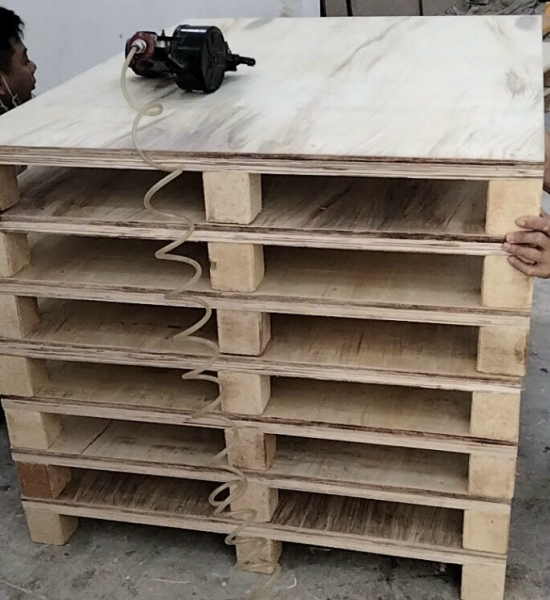 pallet gỗ ván ép
