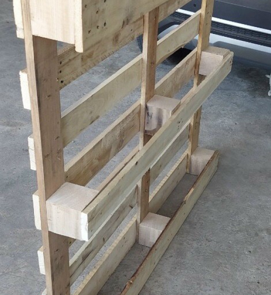 pallet gỗ dĩ an bình dương